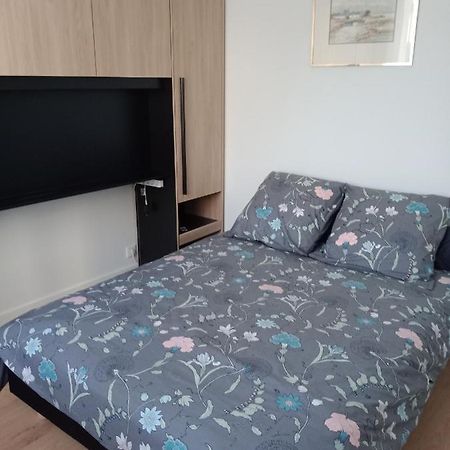 Appartement F2 Meuble Centre Ville Brive-la-Gaillarde Exteriör bild