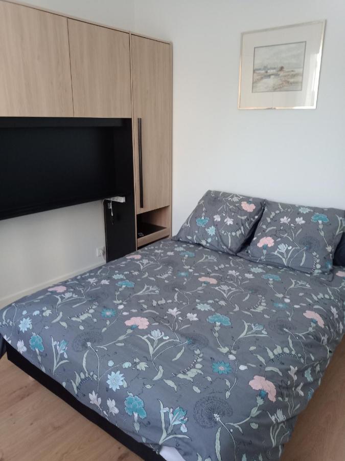 Appartement F2 Meuble Centre Ville Brive-la-Gaillarde Exteriör bild